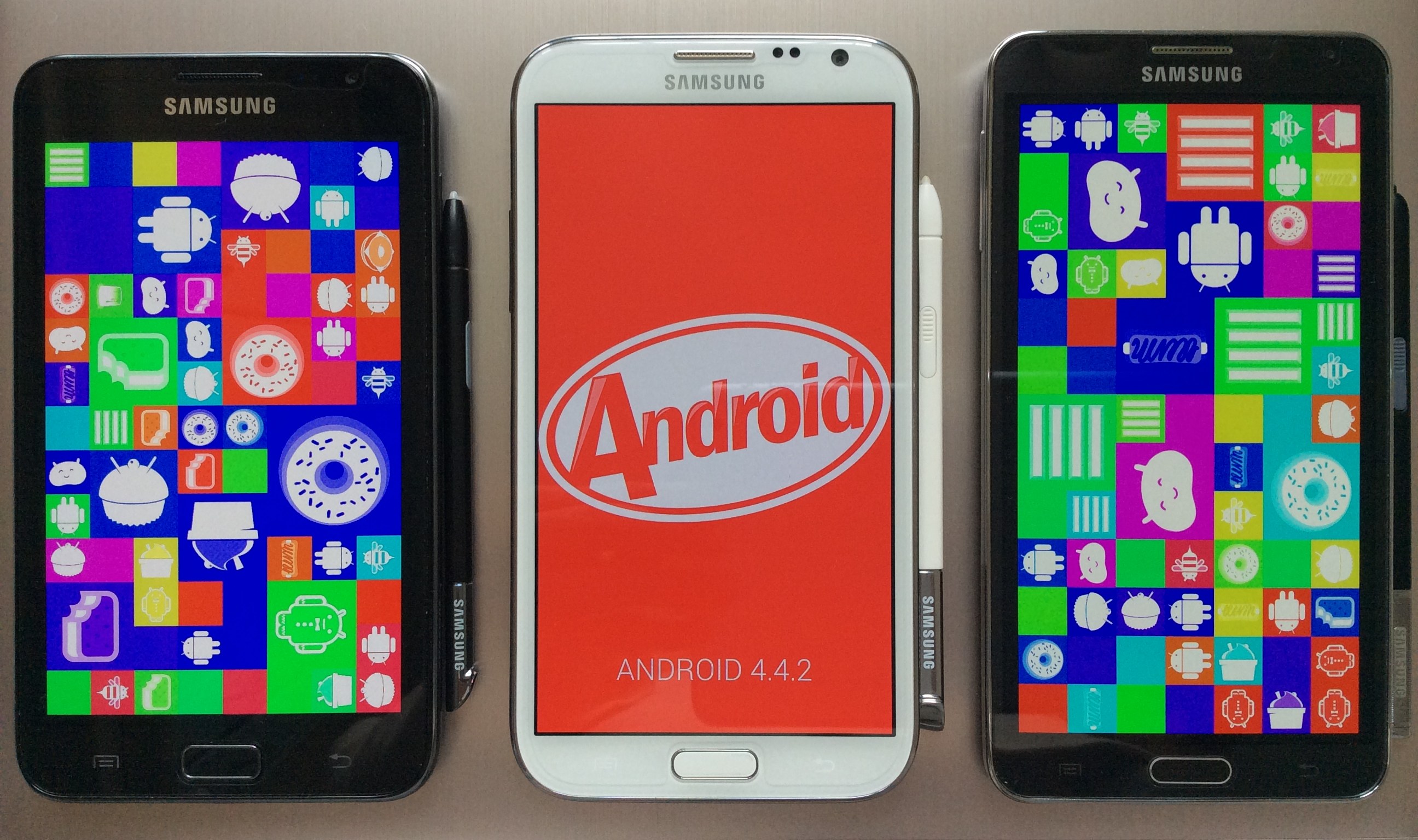 Celulares reais vistos de frente